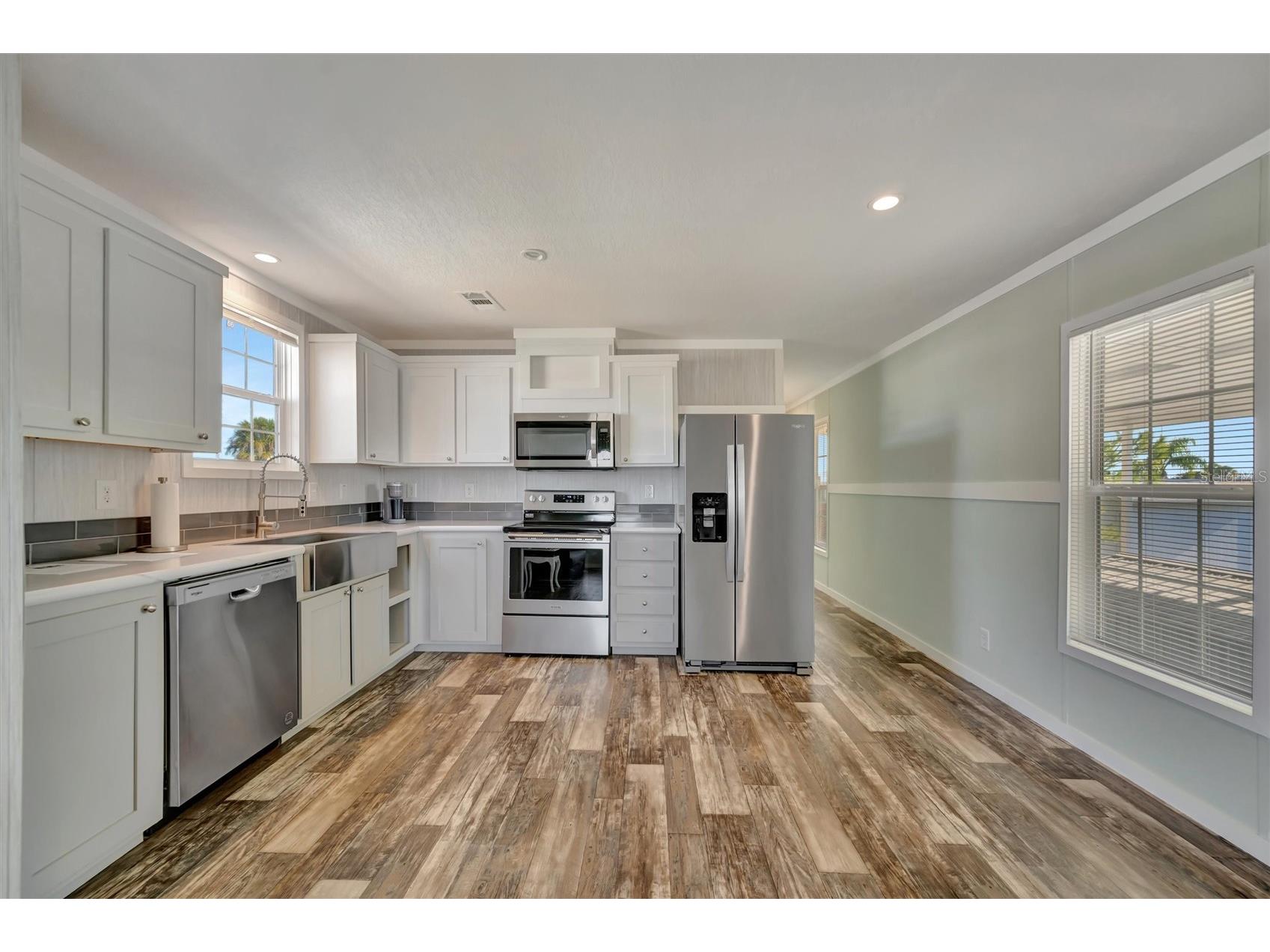 105 W Saint Johns Way Apollo Beach FL 33572 TB8461000 image4