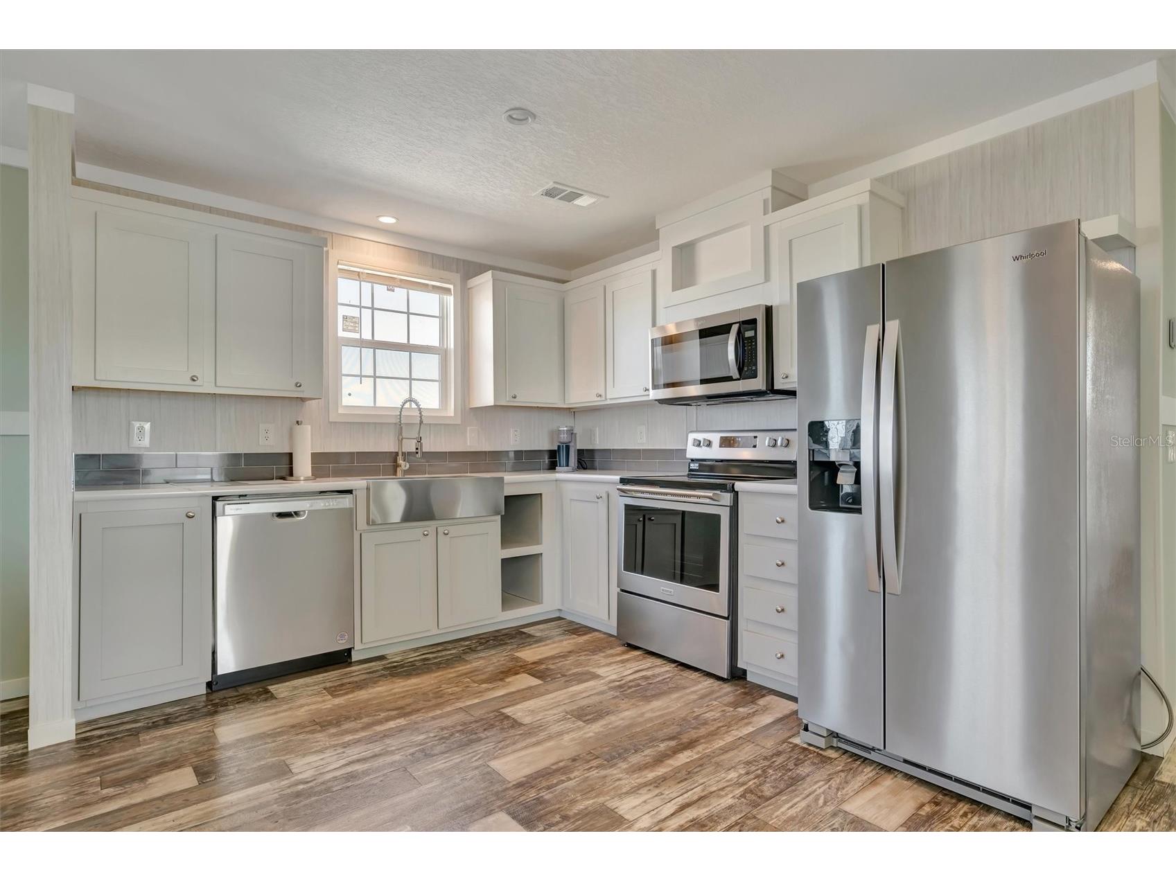 105 W Saint Johns Way Apollo Beach FL 33572 TB8461000 image5