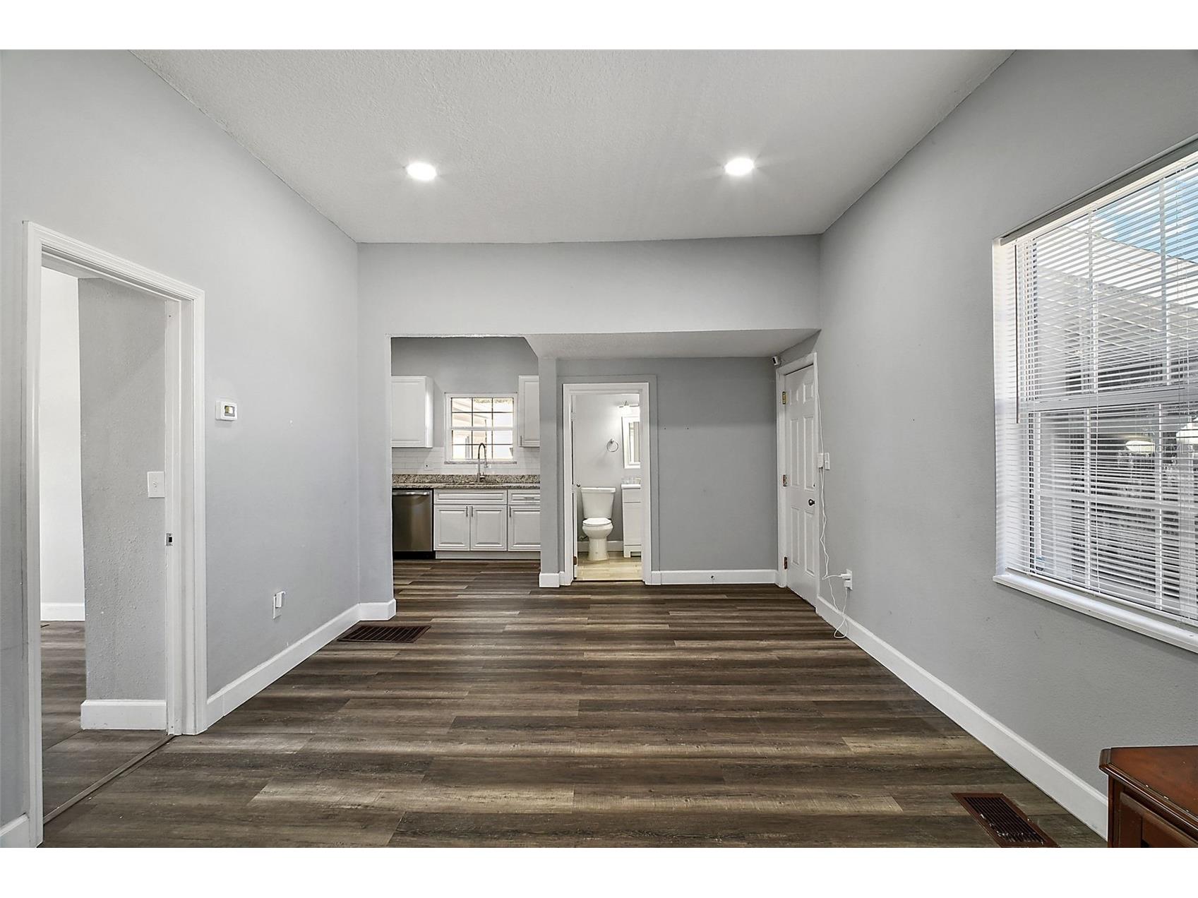 105 W Stevens Avenue Eustis FL 32726 G5110660 image10