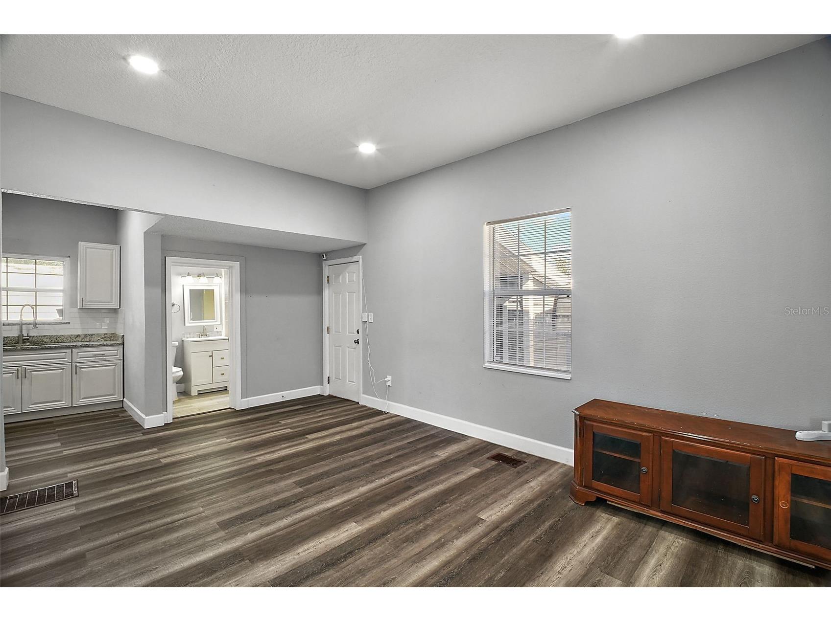 105 W Stevens Avenue Eustis FL 32726 G5110660 image11