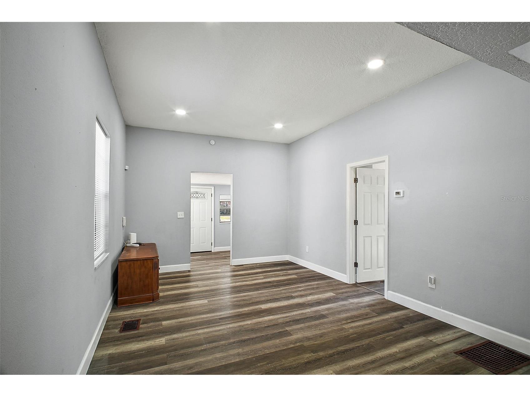 105 W Stevens Avenue Eustis FL 32726 G5110660 image14