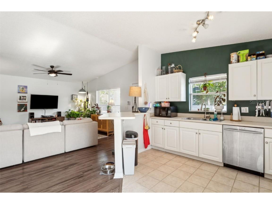 1050 22nd Avenue N Saint Petersburg FL 33704 TB8443703 image11