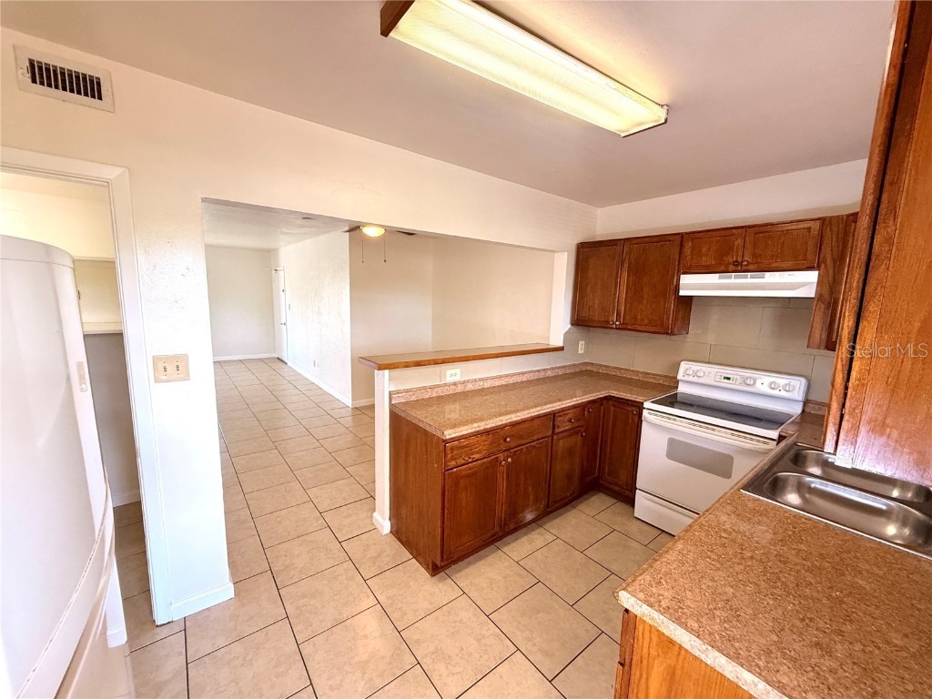 1050 62nd Ave South #E-4 Saint Petersburg FL 33705 TB8419370 image13