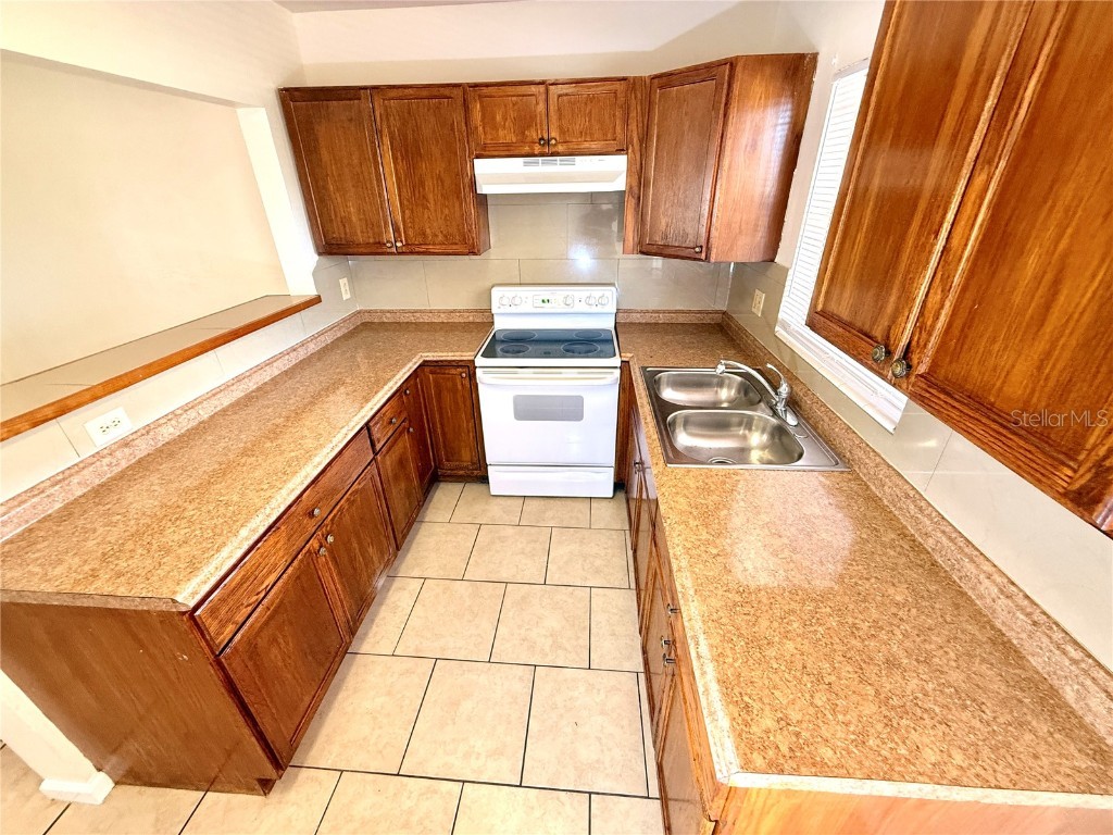 1050 62nd Ave South #E-4 Saint Petersburg FL 33705 TB8419370 image14