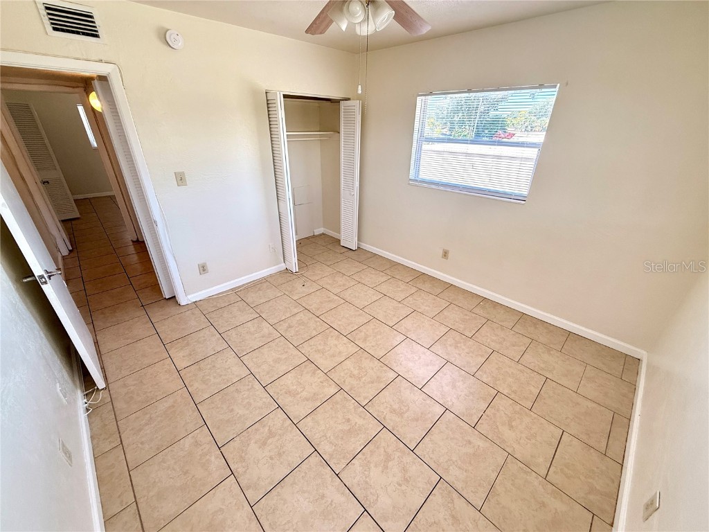 1050 62nd Ave South #E-4 Saint Petersburg FL 33705 TB8419370 image21