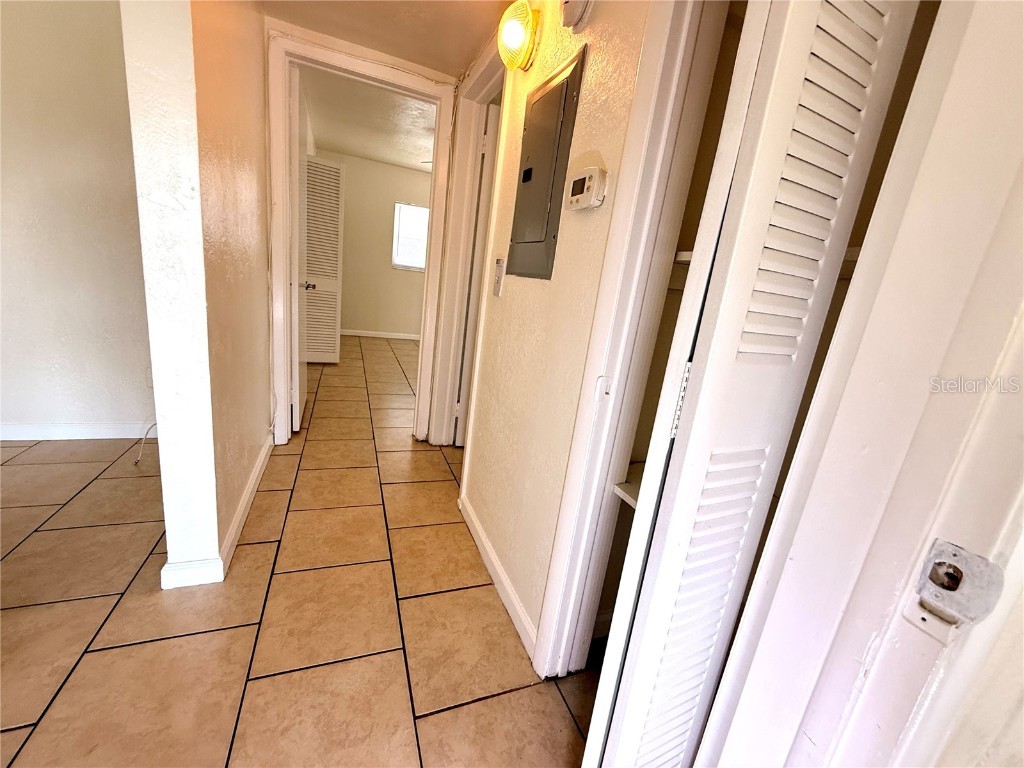 1050 62nd Ave South #E-4 Saint Petersburg FL 33705 TB8419370 image22