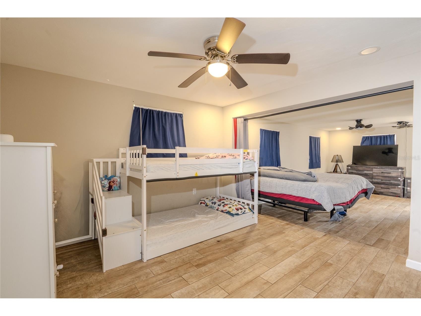 1050 Deal Lane Holiday FL 34691 O6415296 image4