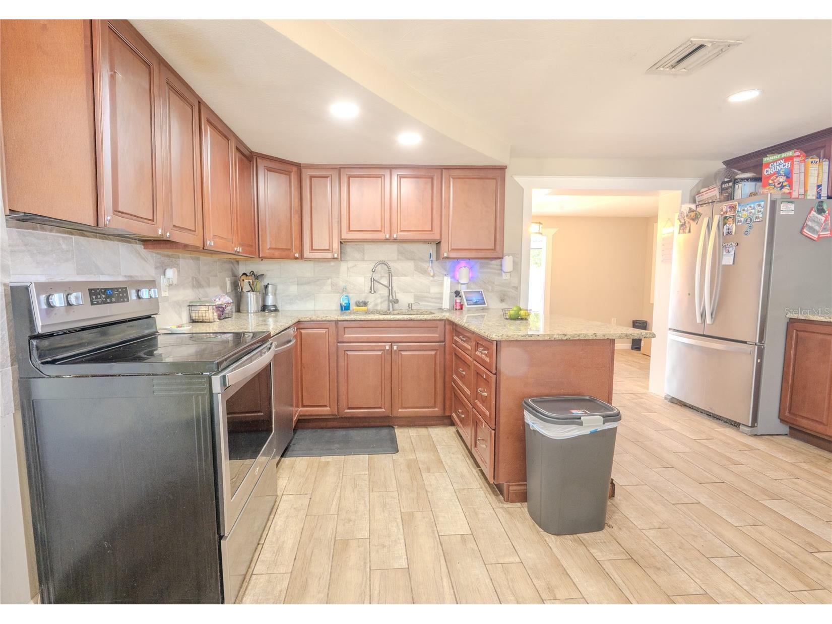 1050 Deal Lane Holiday FL 34691 O6415296 image5