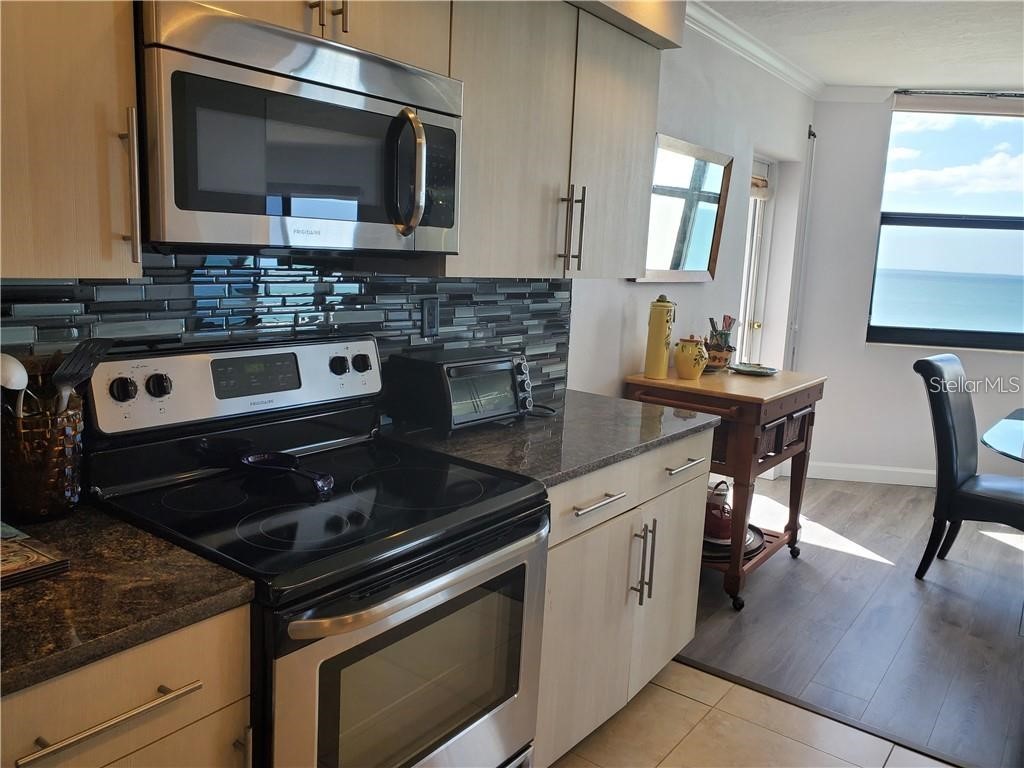 1050 Longboat Club Road #1006 Longboat Key FL 34228 - GULF OF MEXICO A4552081 image11