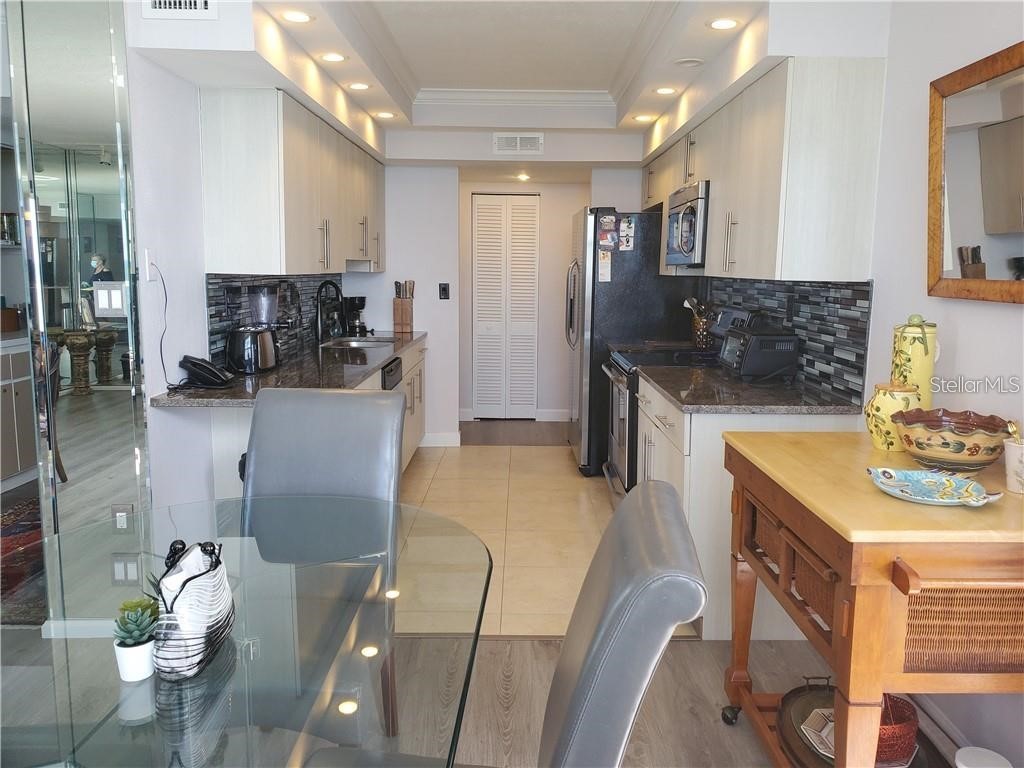 1050 Longboat Club Road #1006 Longboat Key FL 34228 - GULF OF MEXICO A4552081 image13