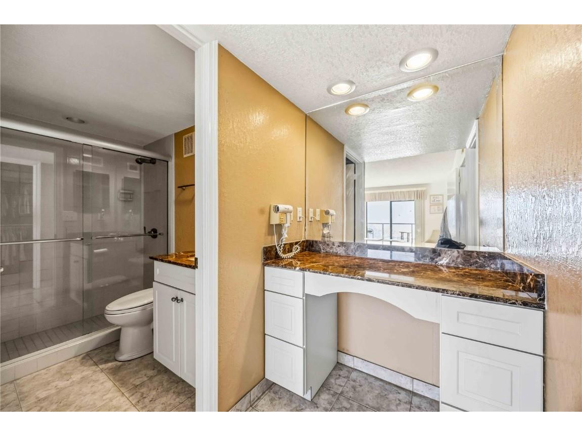 1050 Longboat Club Road #301 Longboat Key FL 34228 - GULF OF MEXICO A4672422 image32