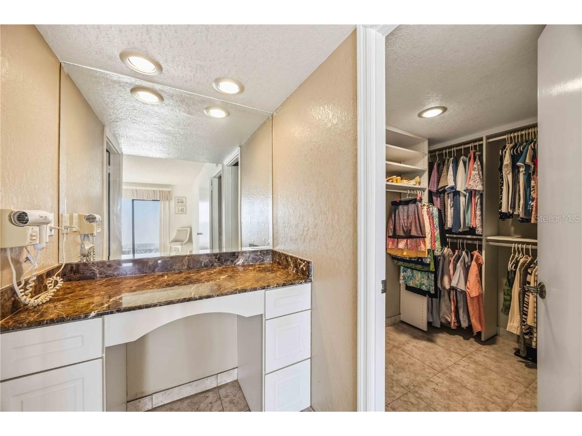 1050 Longboat Club Road #301 Longboat Key FL 34228 - GULF OF MEXICO A4672422 image33