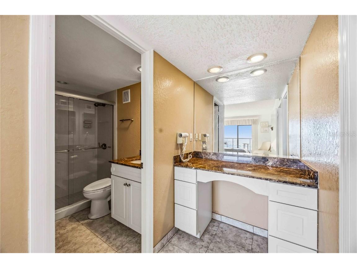 1050 Longboat Club Road #301 Longboat Key FL 34228 - GULF OF MEXICO A4672422 image34