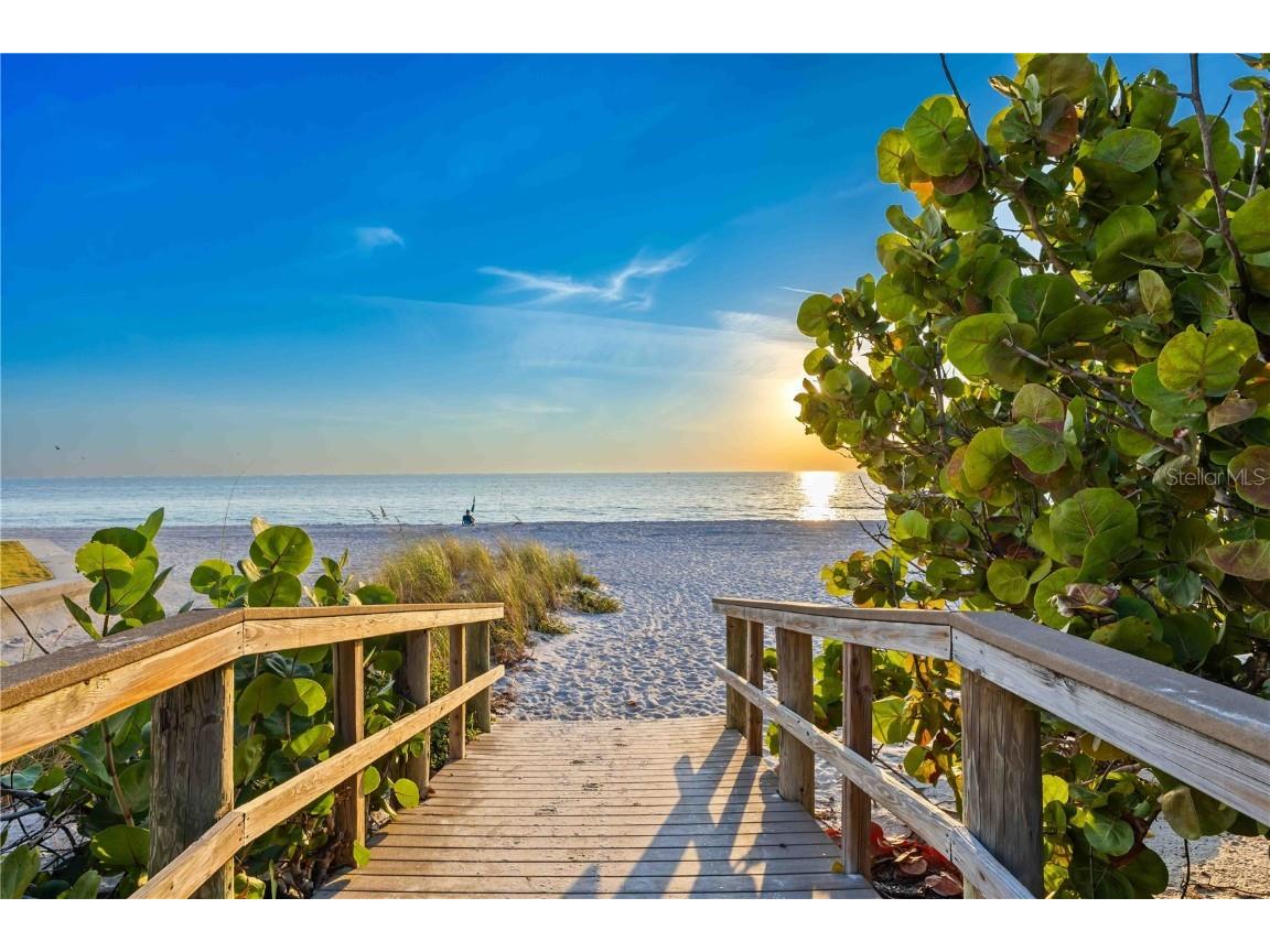 1050 Longboat Club Road #301 Longboat Key FL 34228 - GULF OF MEXICO A4672422 image43