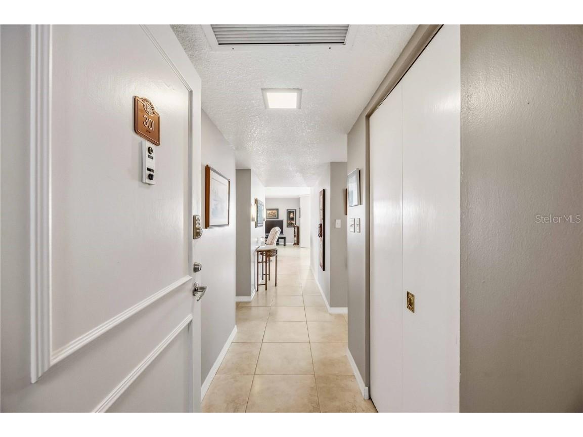 1050 Longboat Club Road #301 Longboat Key FL 34228 - GULF OF MEXICO A4672422 image6