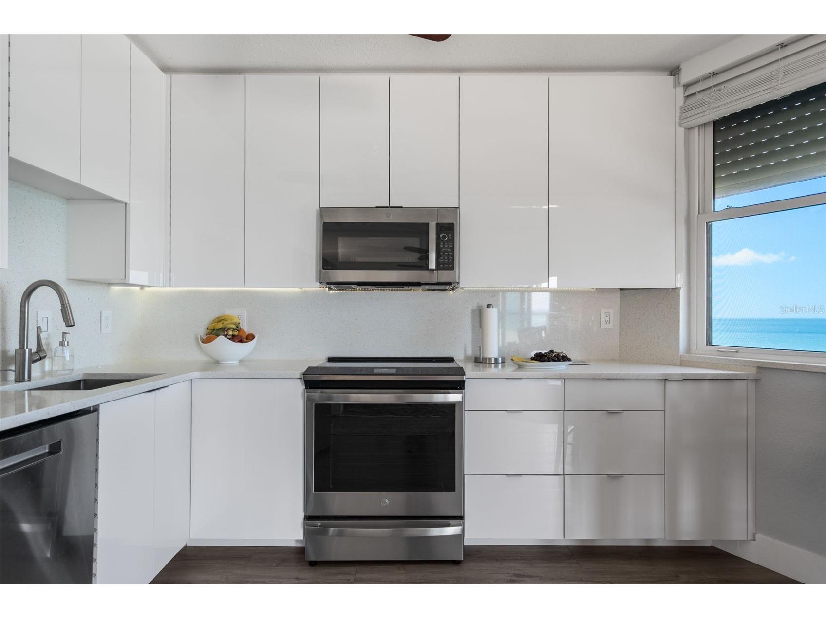 1050 Longboat Club Road #506 Longboat Key FL 34228 - GULF OF AMERICA A4687317 image12