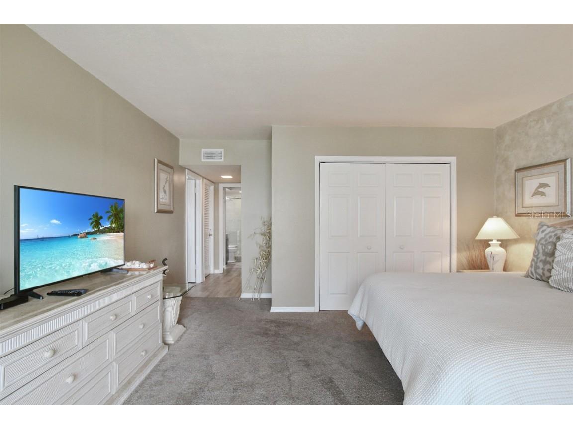 1050 Longboat Club Road #702 Longboat Key FL 34228 A4658787 image15