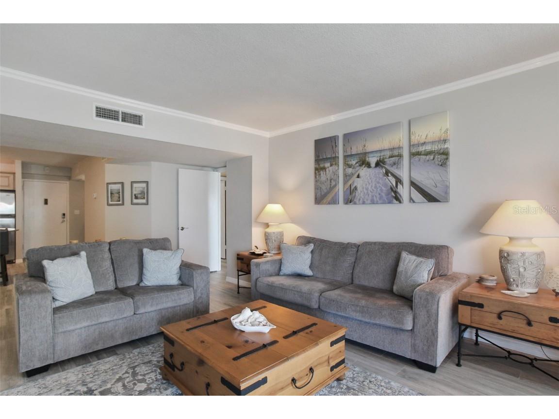 1050 Longboat Club Road #702 Longboat Key FL 34228 A4658787 image20