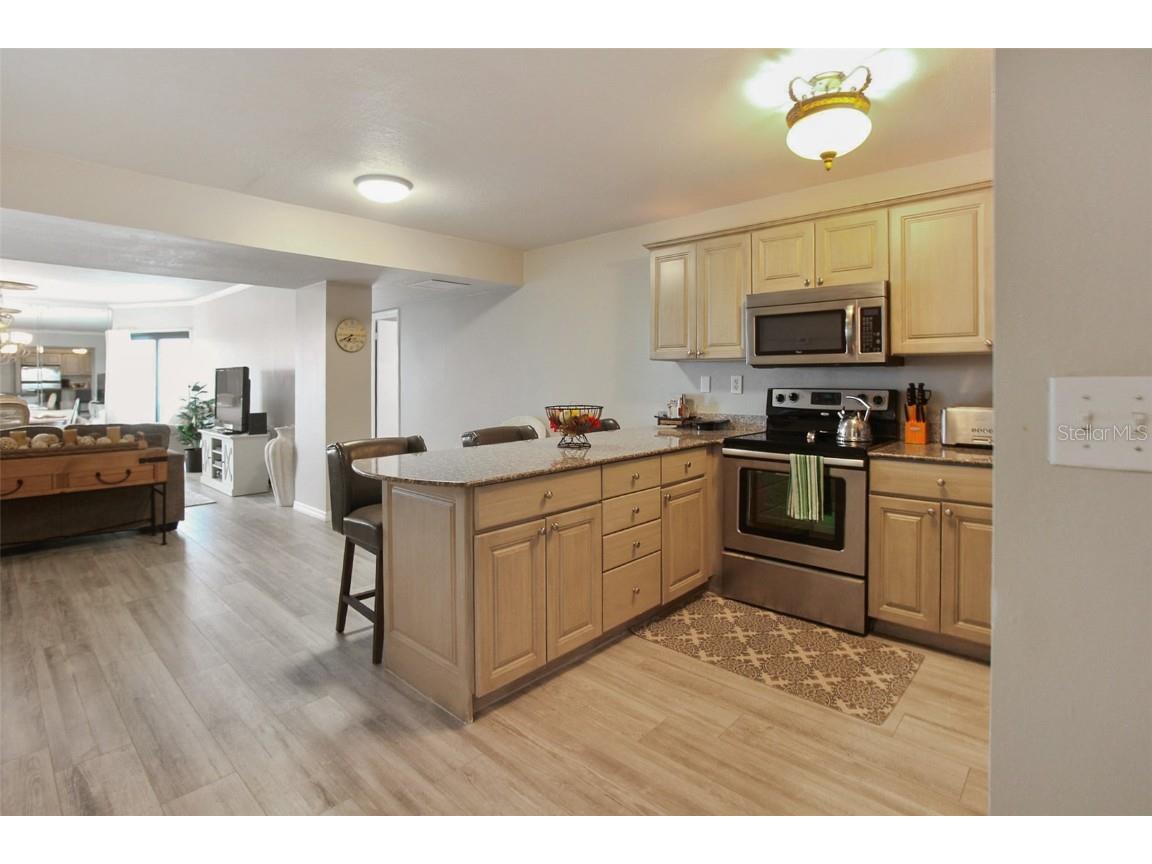 1050 Longboat Club Road #702 Longboat Key FL 34228 A4658787 image3