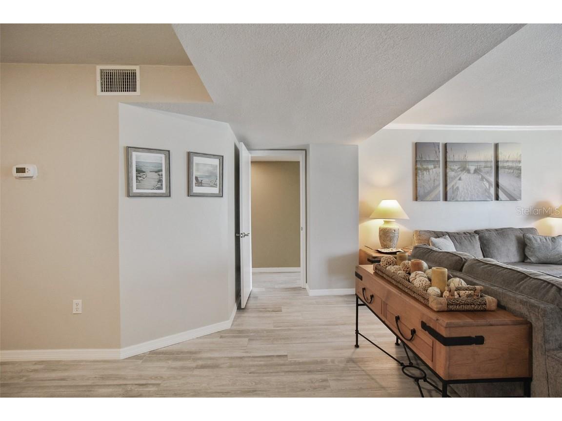 1050 Longboat Club Road #702 Longboat Key FL 34228 A4658787 image8