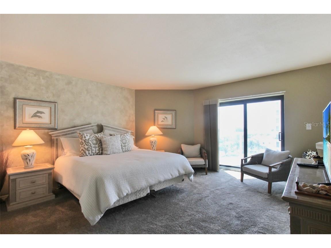 1050 Longboat Club Road #702 Longboat Key FL 34228 A4658787 image9