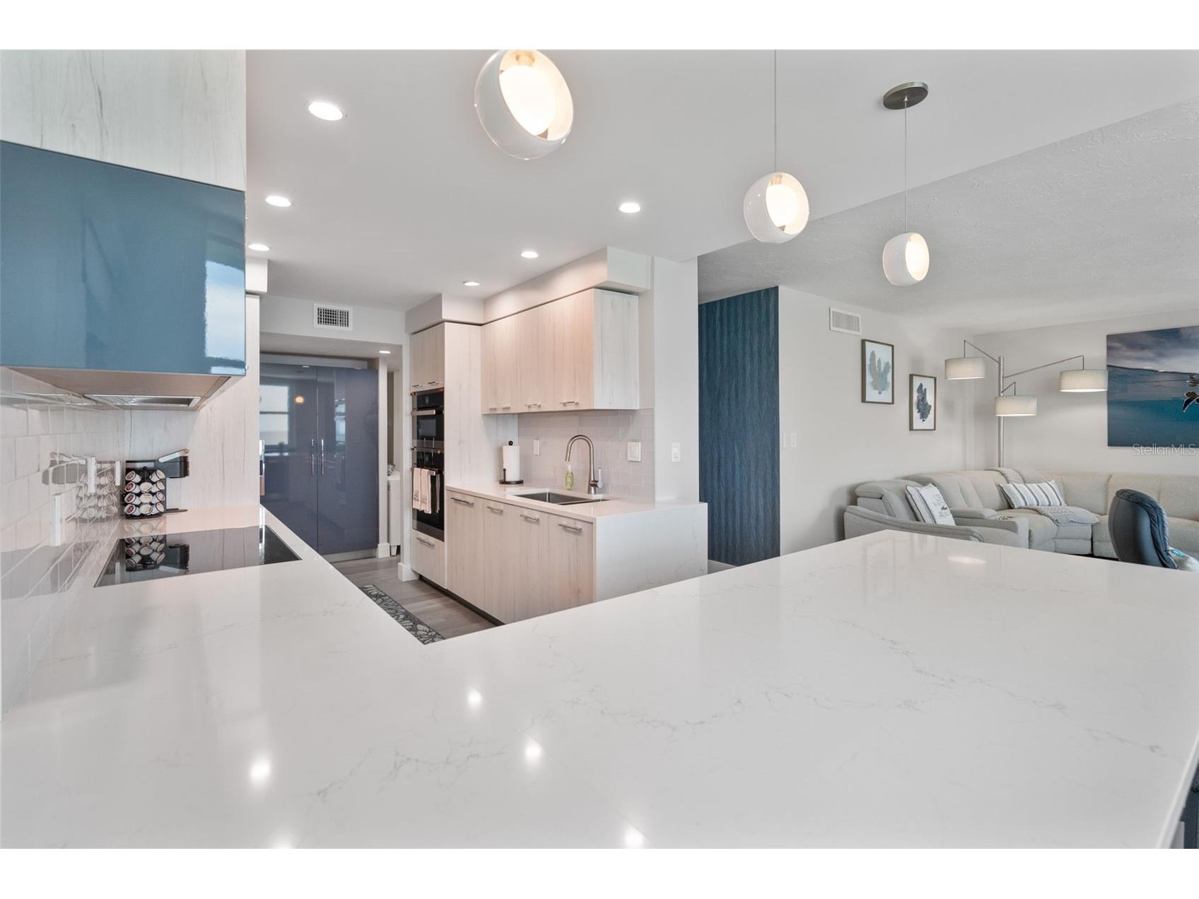 1050 Longboat Club Road #901 Longboat Key FL 34228 A4694717 image11