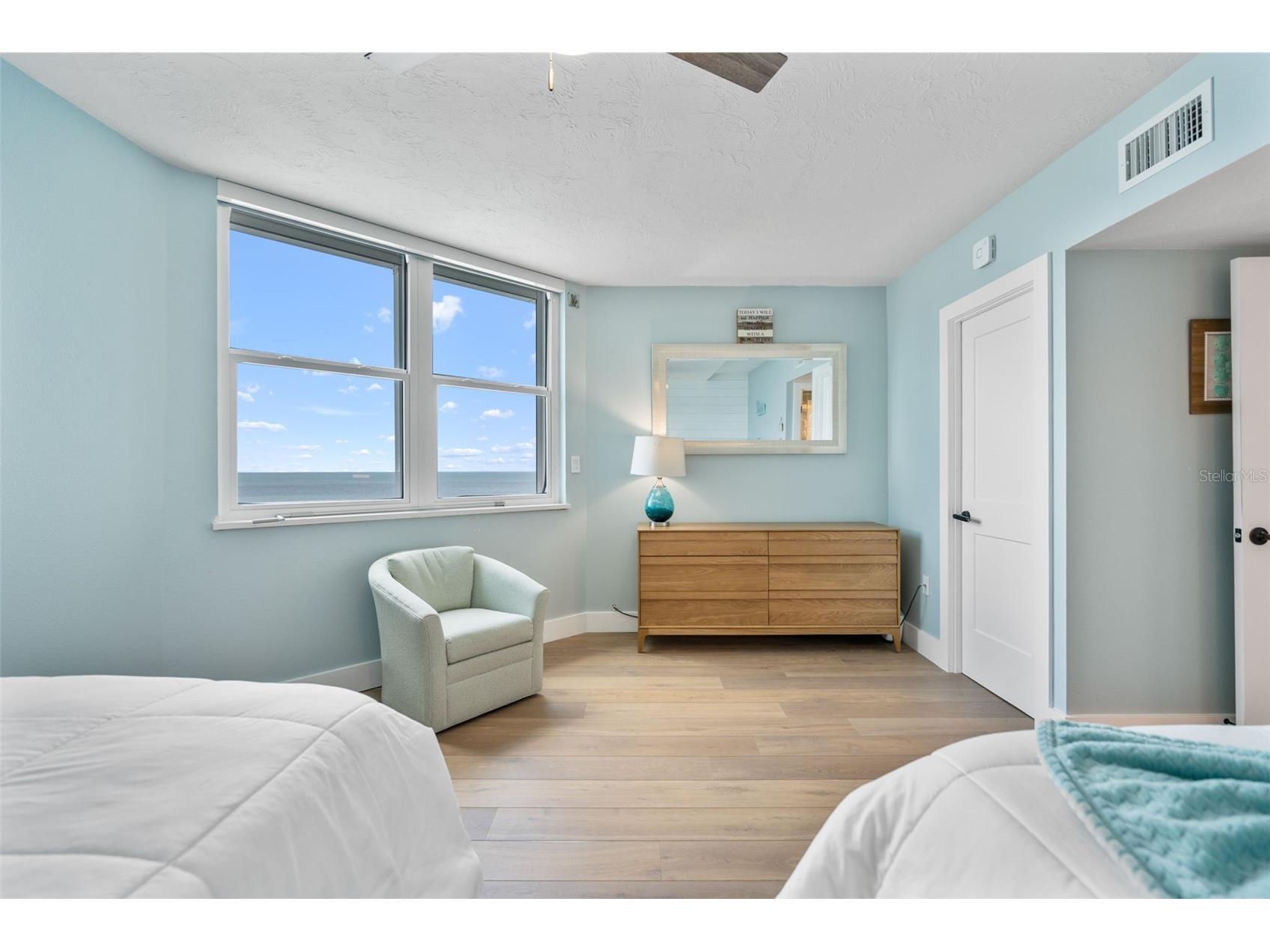 1050 Longboat Club Road #901 Longboat Key FL 34228 A4694717 image24
