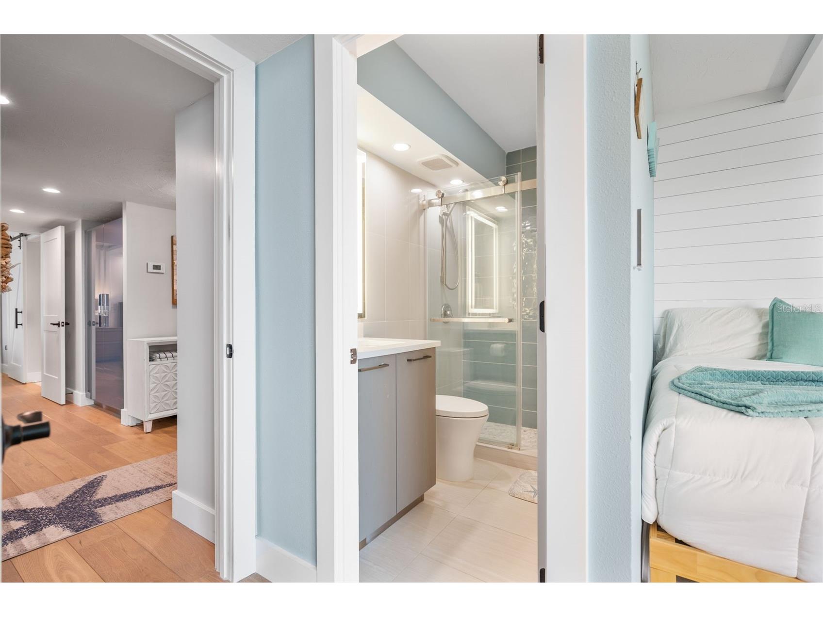 1050 Longboat Club Road #901 Longboat Key FL 34228 A4694717 image25