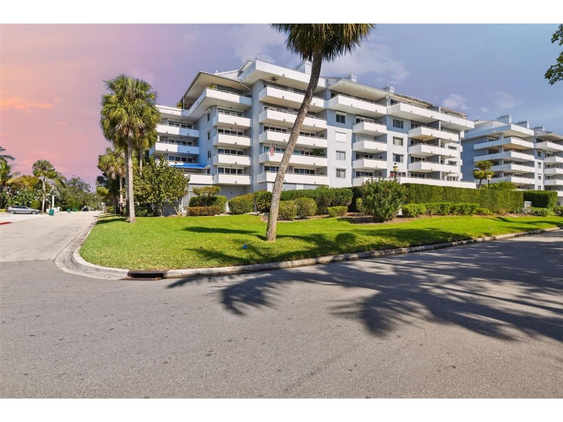 1050 Riverside Drive #A305 Palmetto FL 34221 J967031 image1