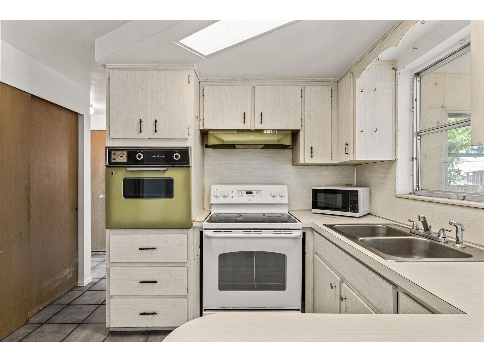 1050 Saxon Lane Holiday FL 34691 W7884854 image11