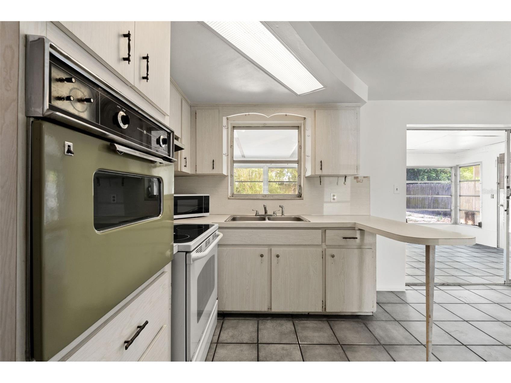 1050 Saxon Lane Holiday FL 34691 W7884854 image12