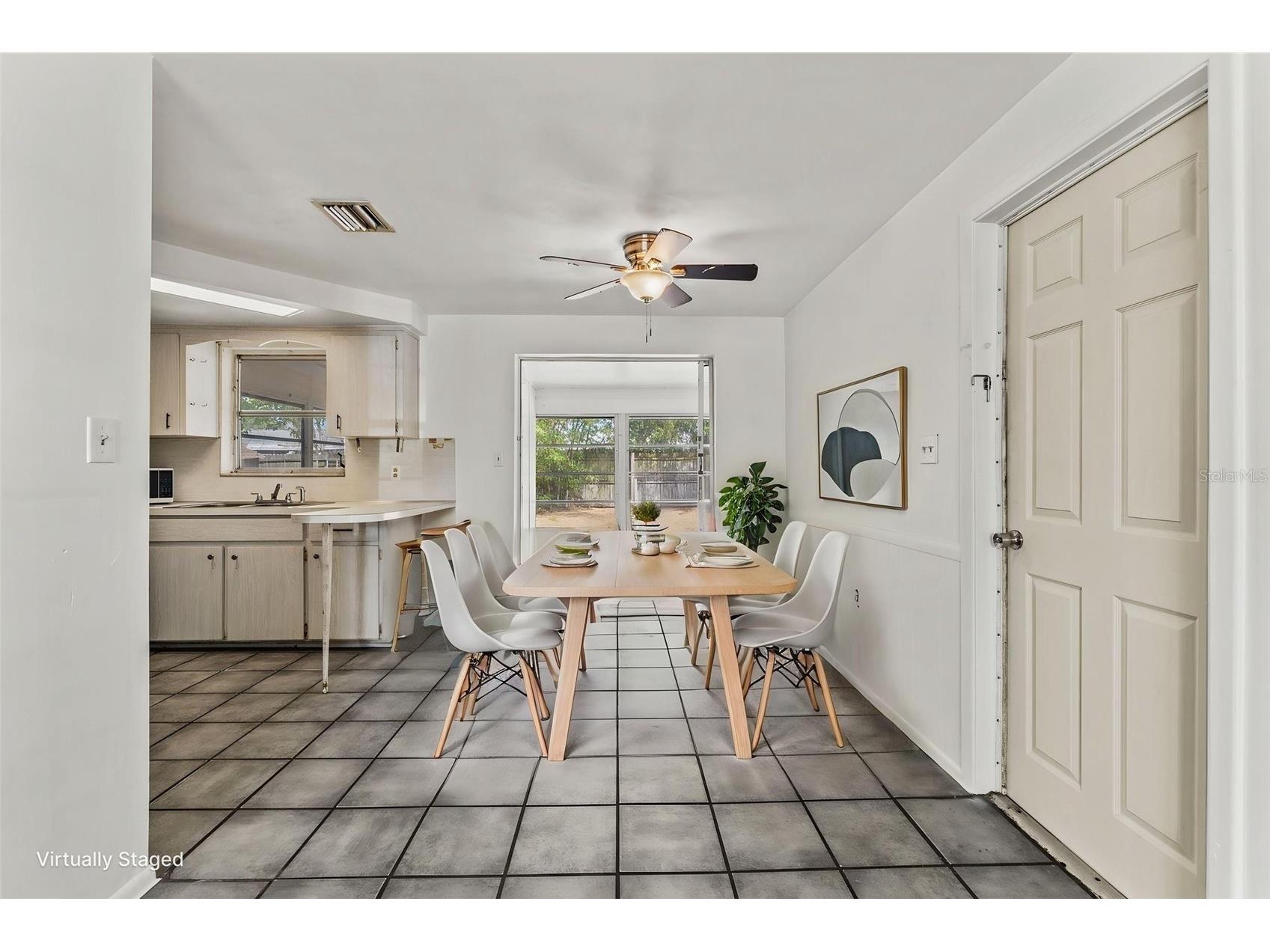 1050 Saxon Lane Holiday FL 34691 W7884854 image8