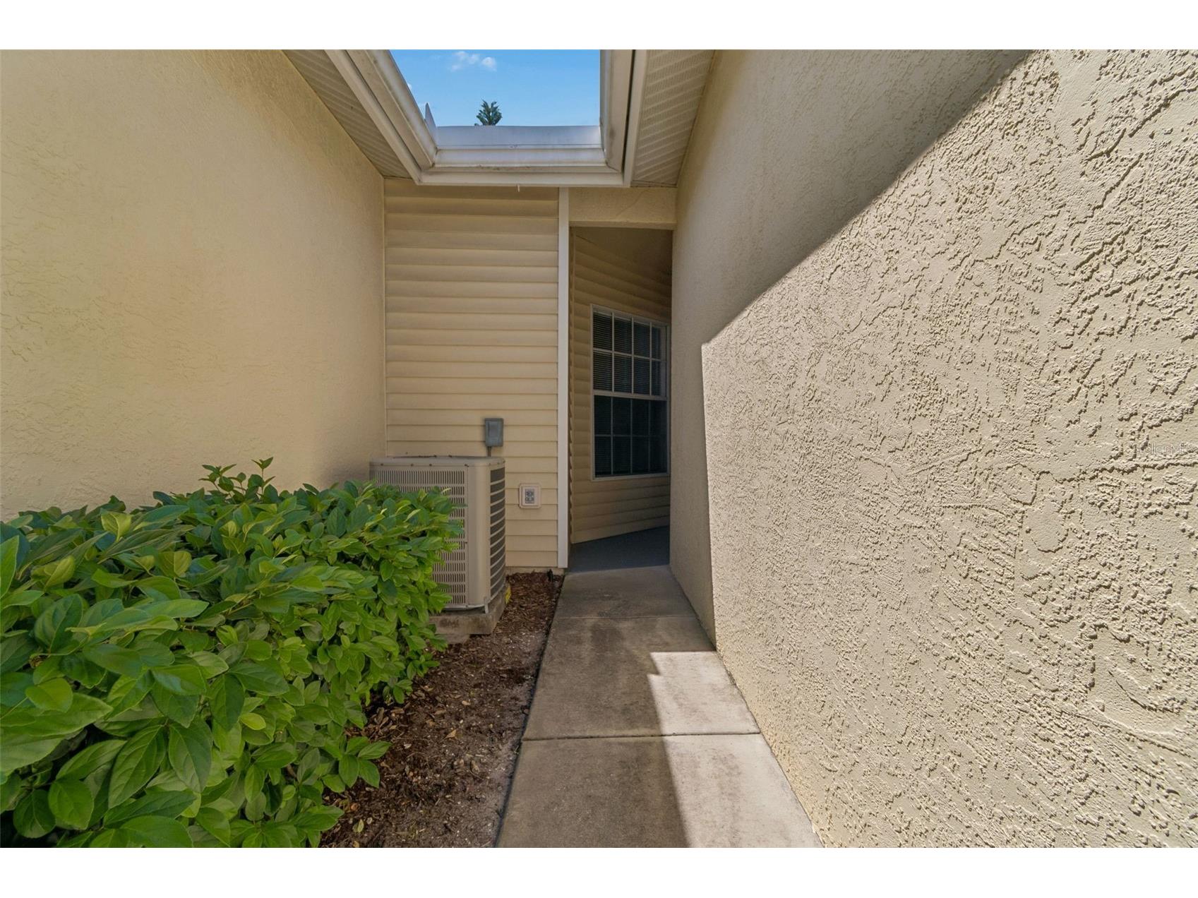 1050 Starkey Rd #207 Largo FL 33771 TB8496283 image2