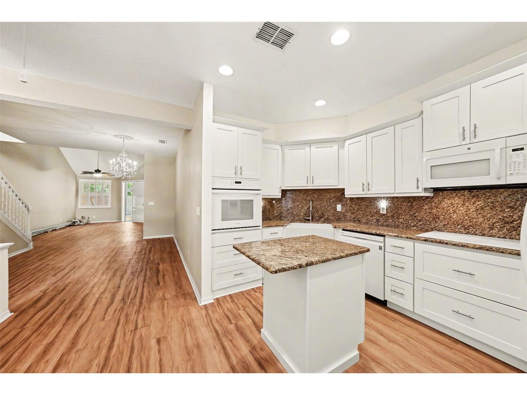 1050 Starkey Road #2403 Largo FL 33771 C7528602 image4
