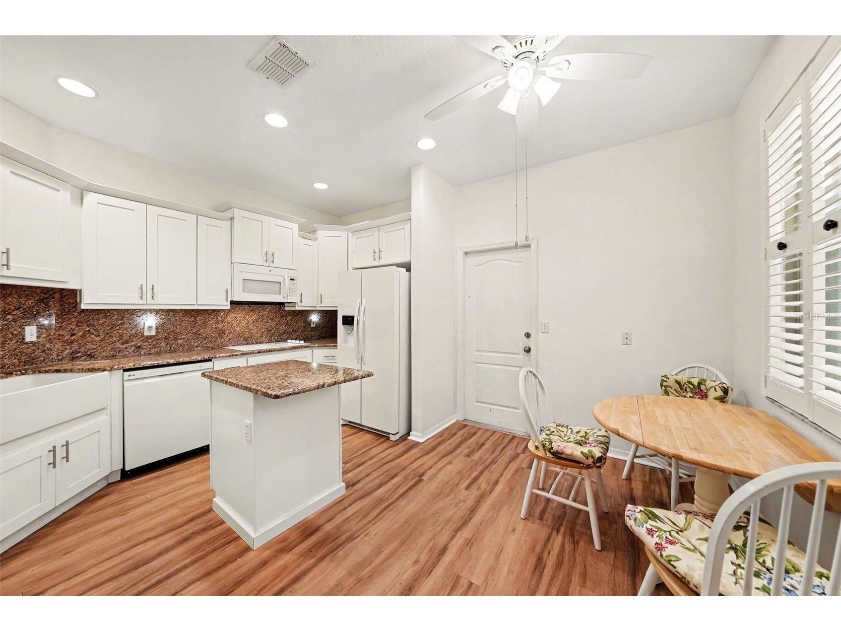 1050 Starkey Road #2403 Largo FL 33771 C7528602 image5