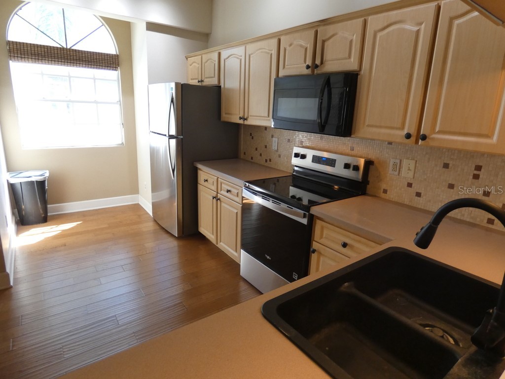 1050 Starkey Road #405 Largo FL 33771 W7883490 image13