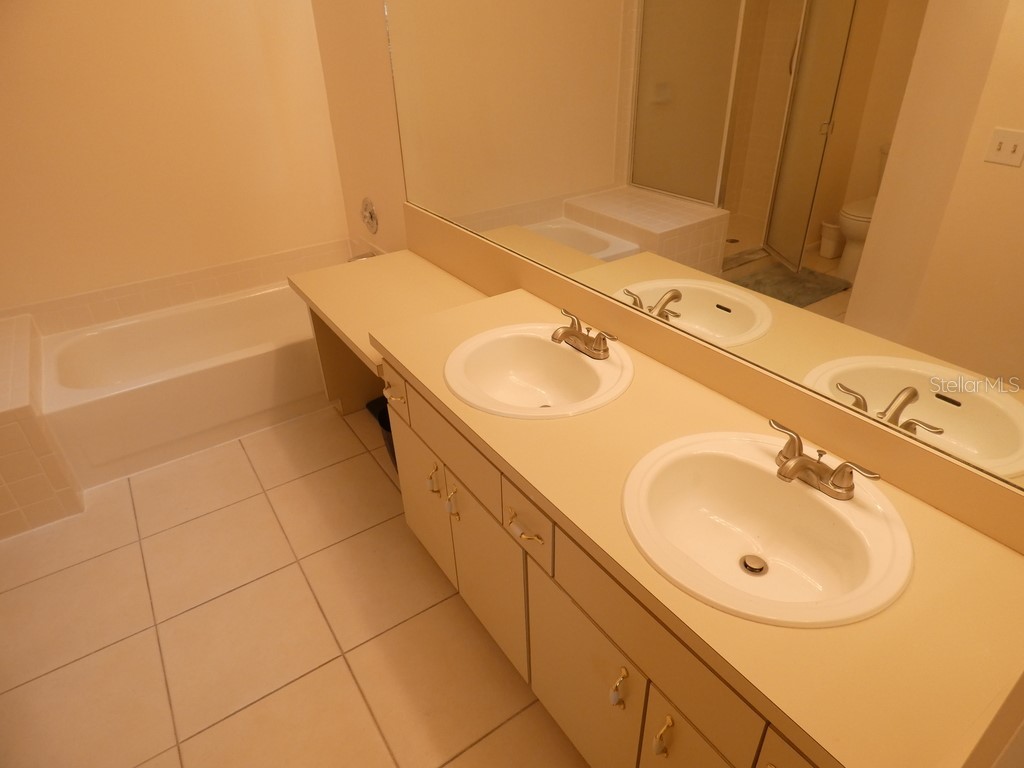 1050 Starkey Road #405 Largo FL 33771 W7883490 image18