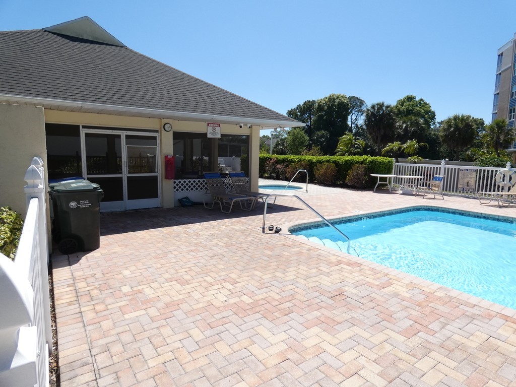 1050 Starkey Road #405 Largo FL 33771 W7883490 image6