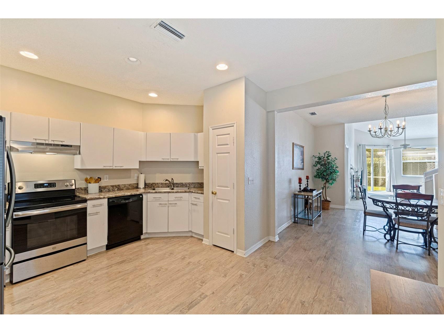 1050 Starkey Road #602 Largo FL 33771 TB8457523 image5