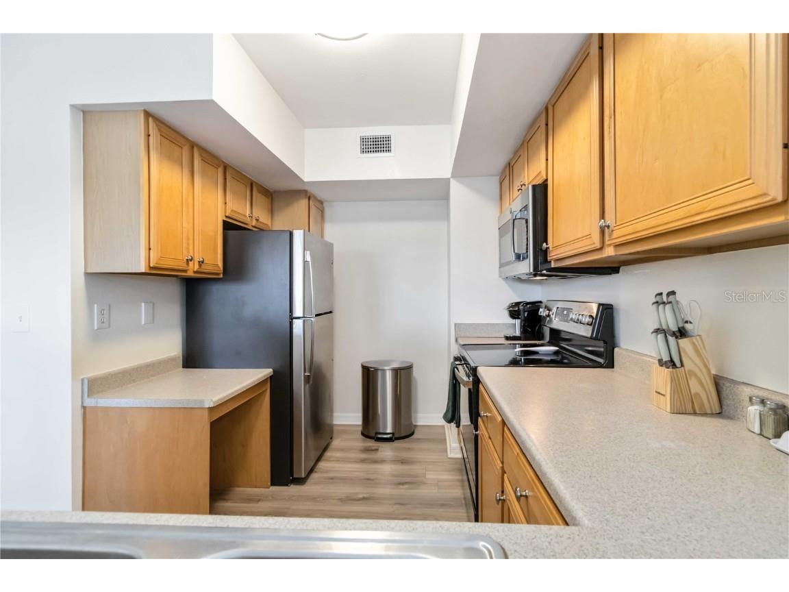 1050 Villagio Circle #206 Sarasota FL 34237 A4661090 image17