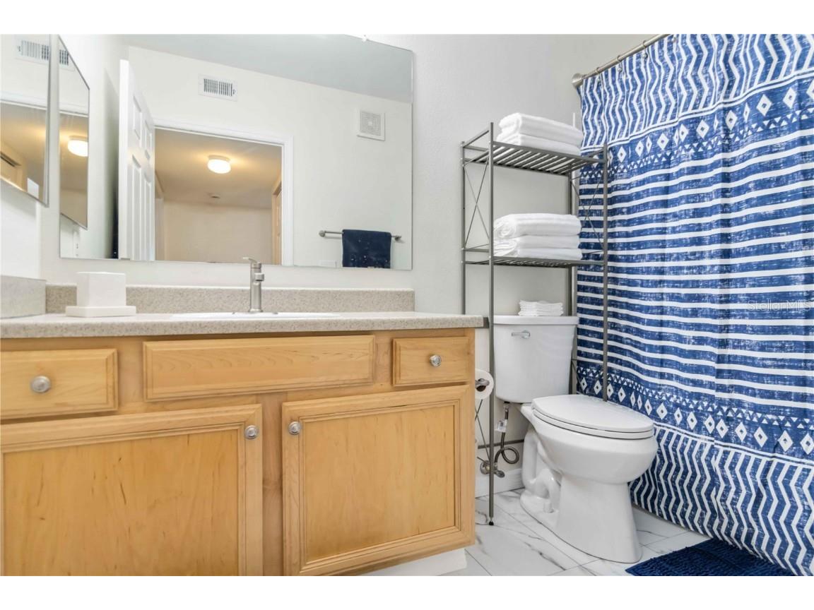 1050 Villagio Circle #206 Sarasota FL 34237 A4661090 image33