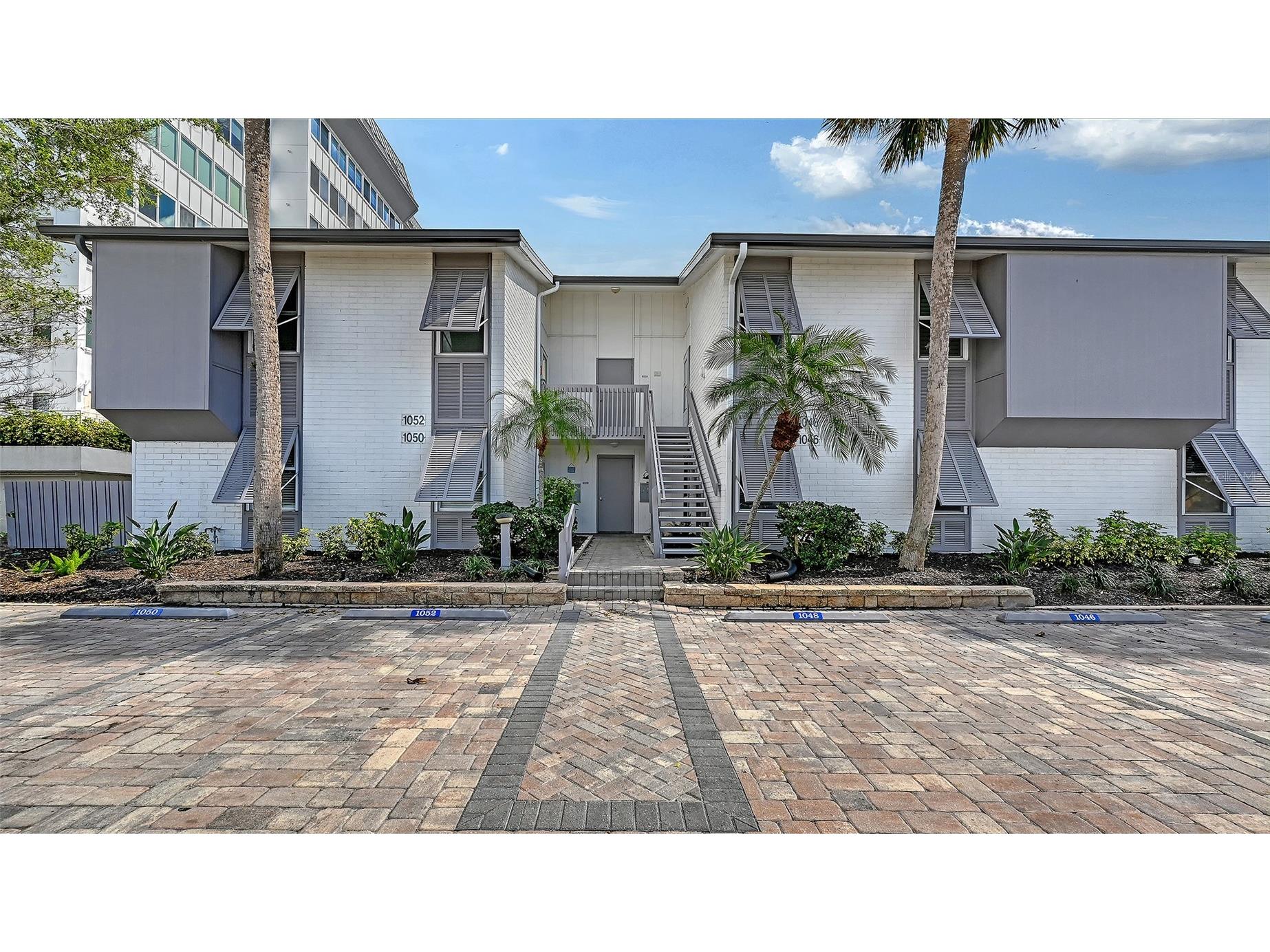 1050 W Peppertree Lane #116B Sarasota FL 34242 A4684958 image1