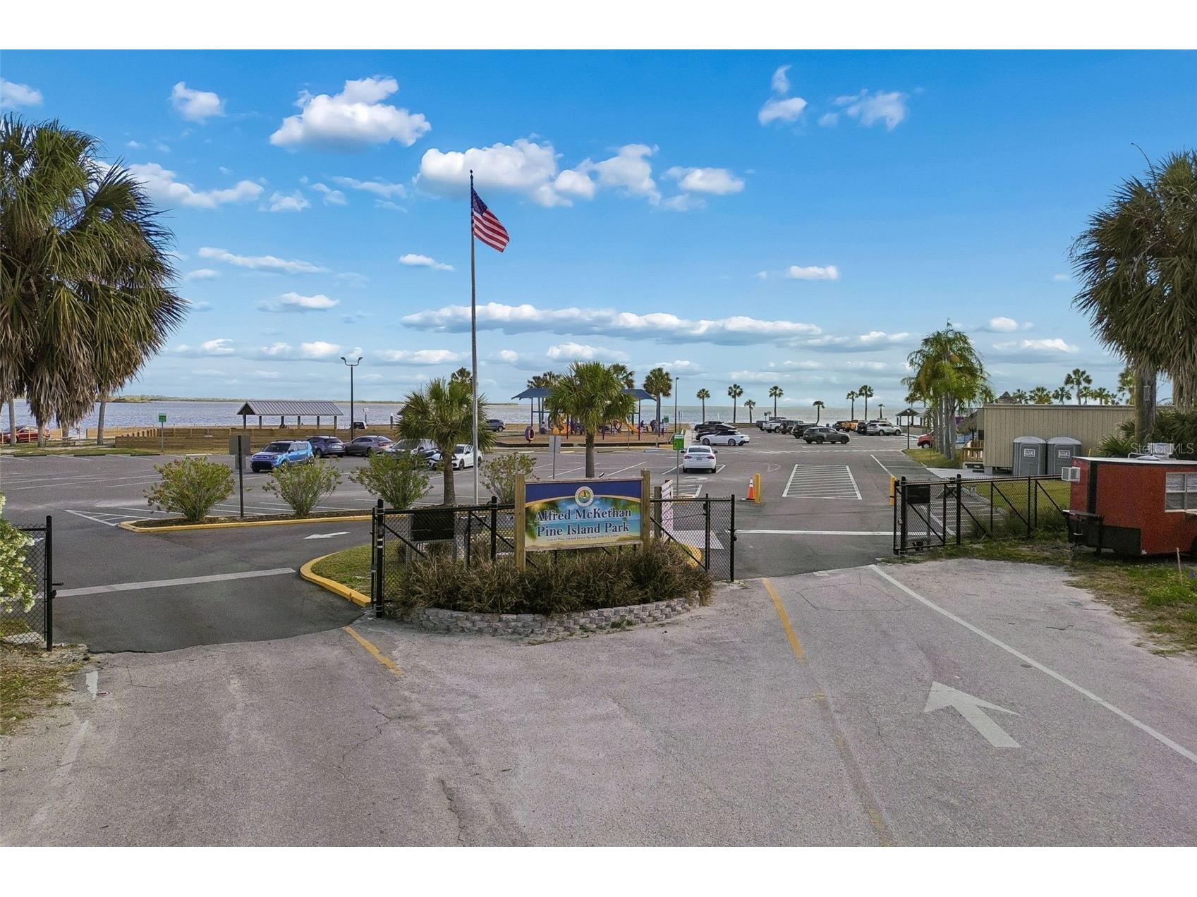 10501 Pine Island Drive Weeki Wachee FL 34607 TB8501588 image43