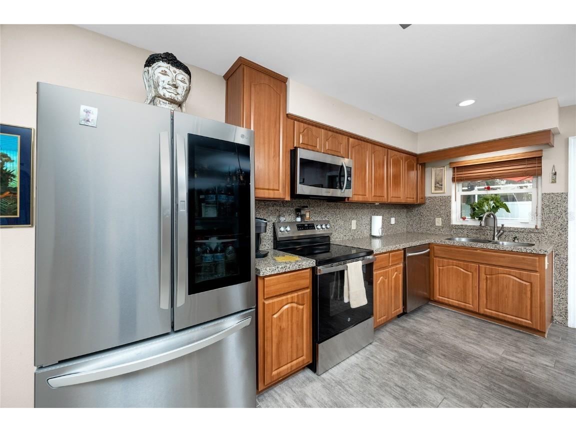 10504 Lacera Drive Tampa FL 33618 - LAKE CARROLL TB8407360 image11