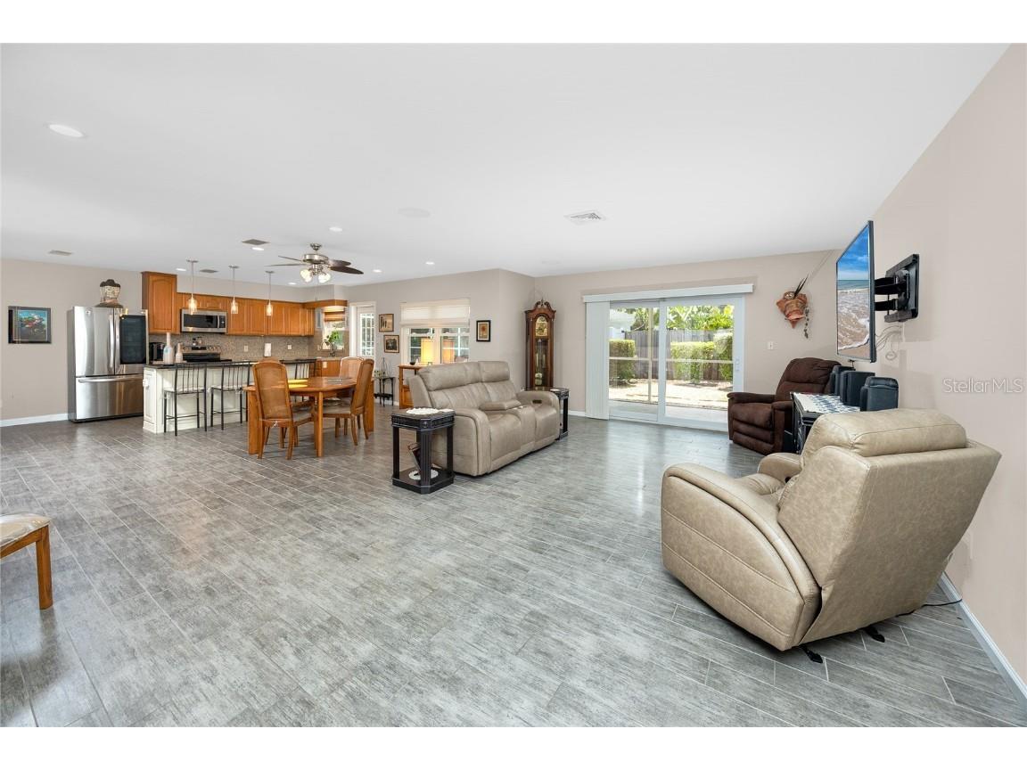 10504 Lacera Drive Tampa FL 33618 - LAKE CARROLL TB8407360 image5