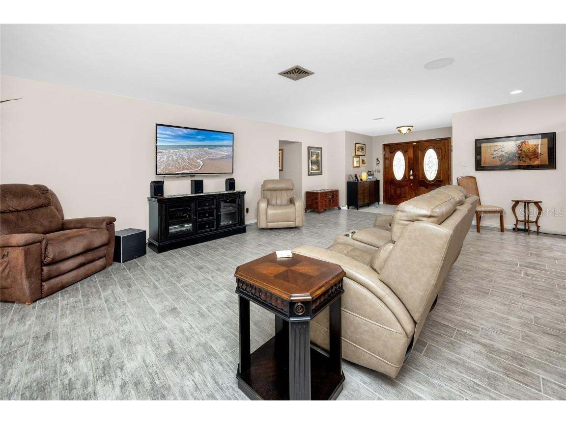 10504 Lacera Drive Tampa FL 33618 - LAKE CARROLL TB8407360 image6