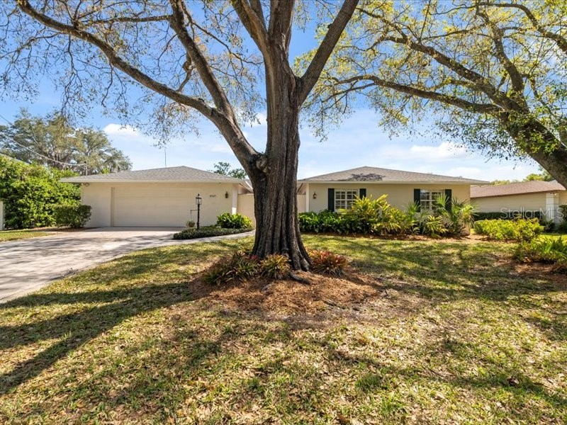 10507 Lacera Drive Tampa FL 33618 - LAKE CARROLL O6178257 image1