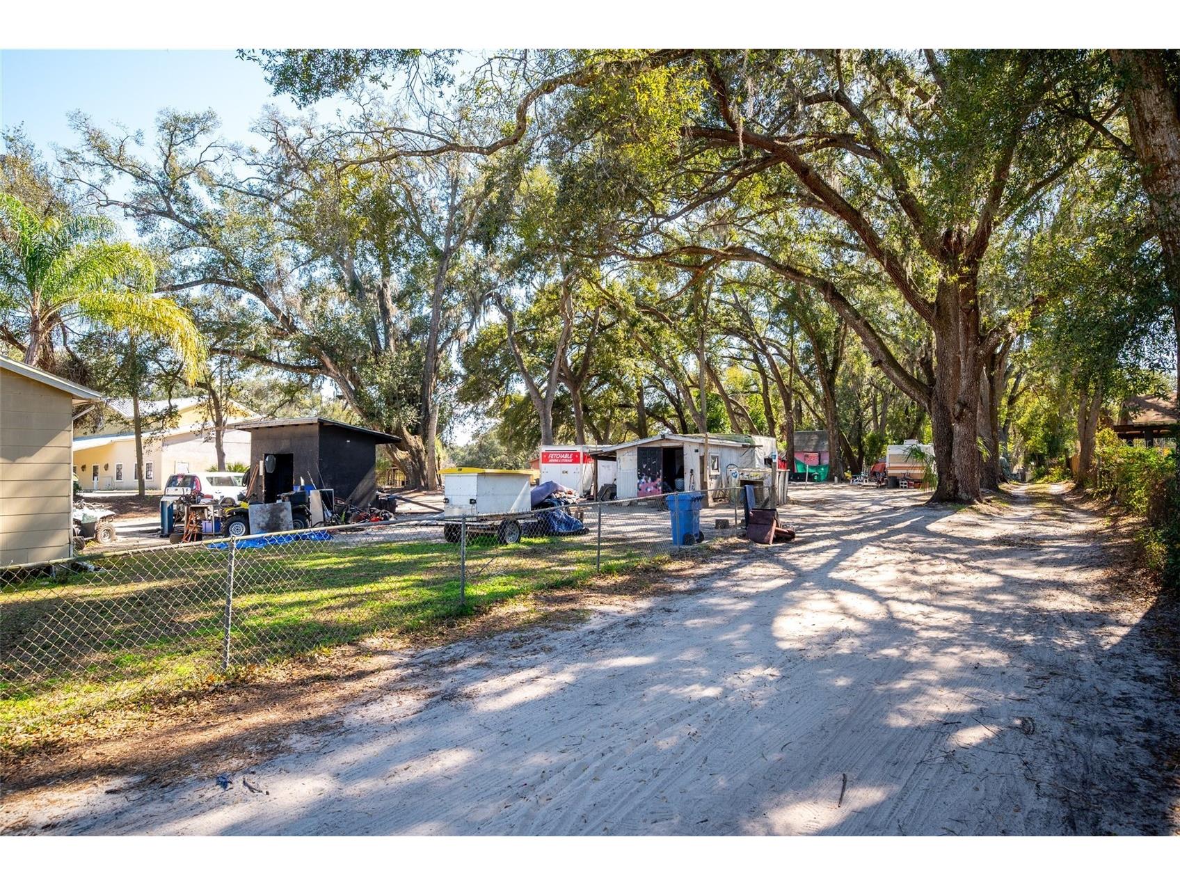 10507 Main Street Thonotosassa FL 33592 C7523460 image18