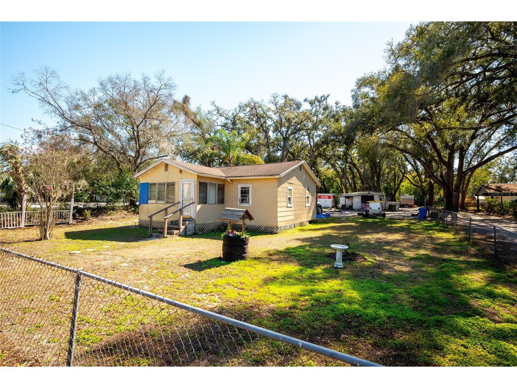 10507 Main Street Thonotosassa FL 33592 C7523460 image20