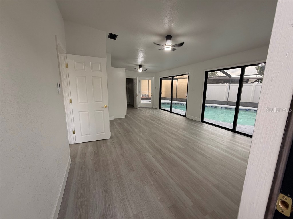 10507 Parkcrest Drive Tampa FL 33624 TB8454343 image21